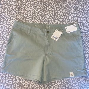 a.n.a. Twill Shorts
